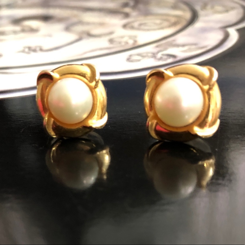 14 Karat Gold Stamped 585 Pearl Earrings